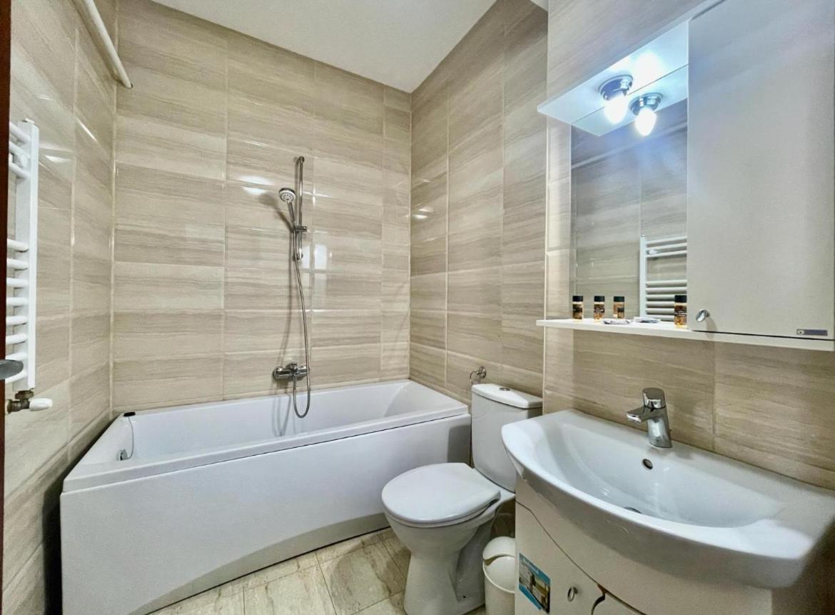Catalina Summerland Apartaments Mamaia Nord المظهر الخارجي الصورة